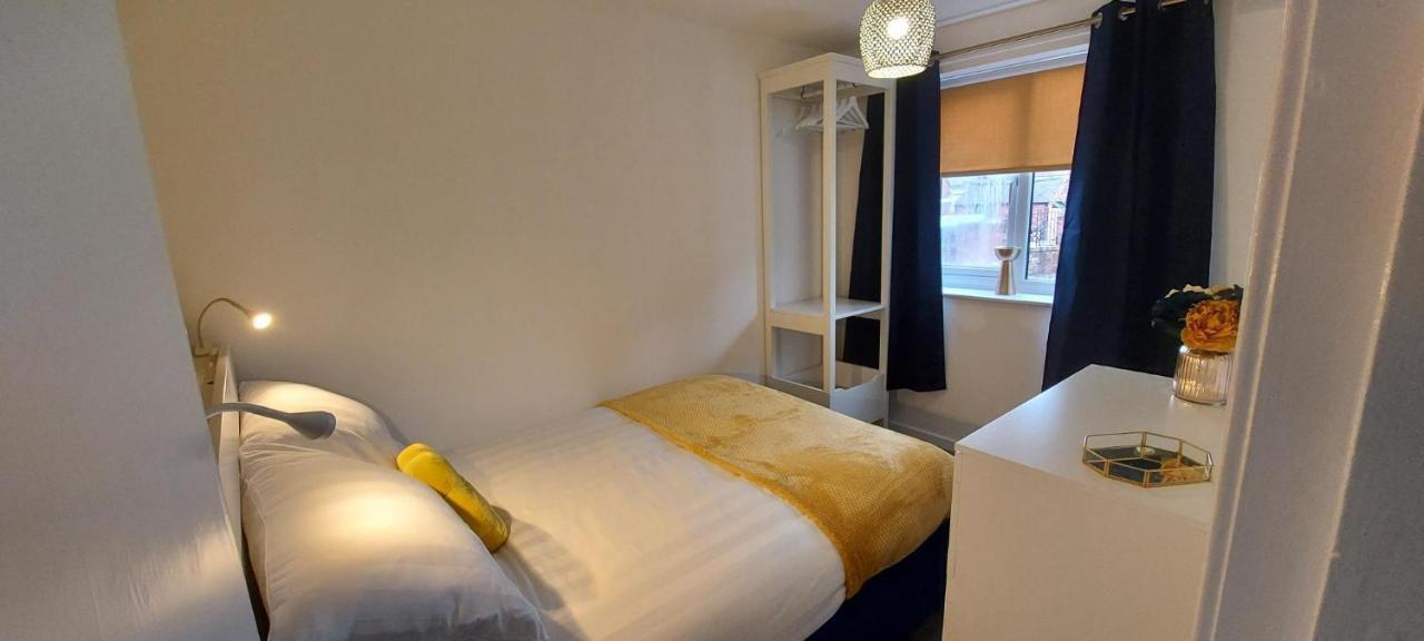 The Tackeroo Suite Hednesford 外观 照片