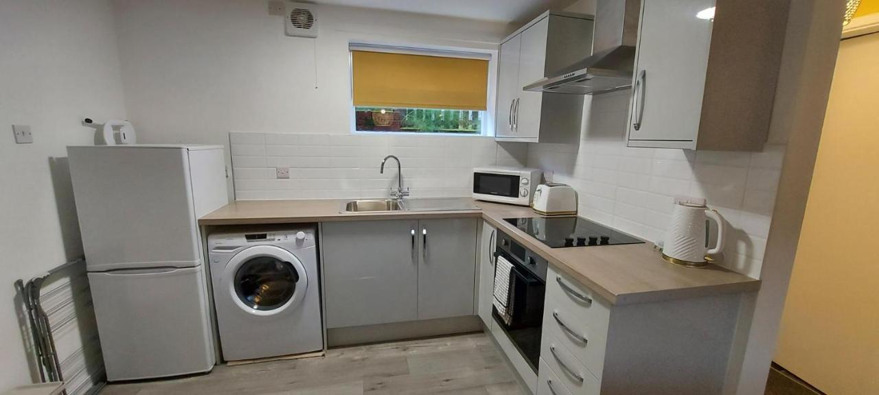 The Tackeroo Suite Hednesford 外观 照片